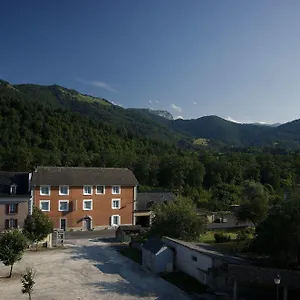 https://hotel-ladagnous.midi-pyreneeshotels.com